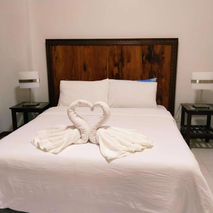 Pico De Loro Beach And Country Club Cutad Luaran gambar
