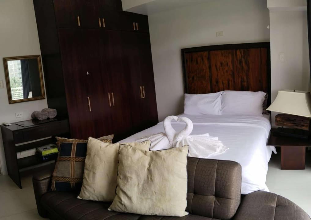 Pico De Loro Beach And Country Club Cutad Luaran gambar